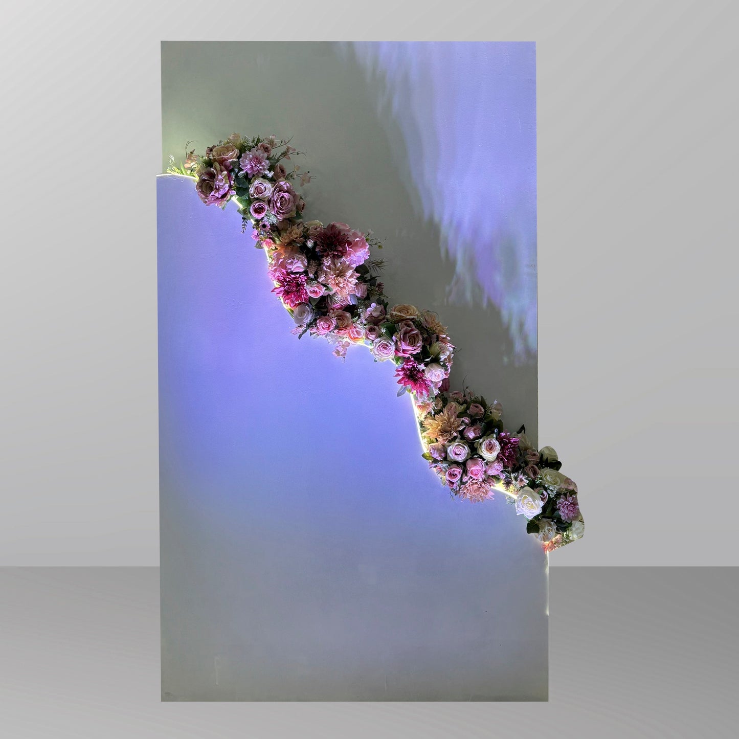 3D Wavy Welcome Display